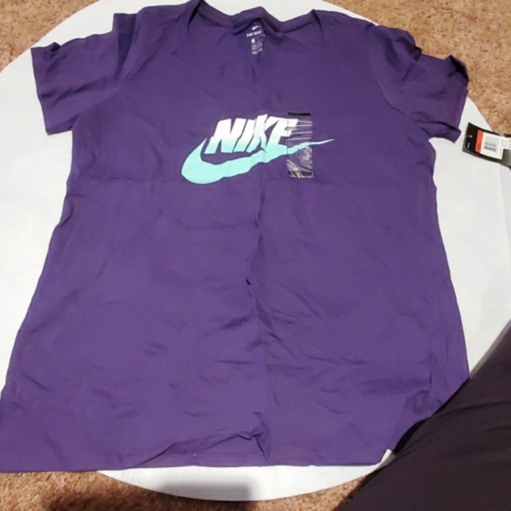 Nike T-shirt